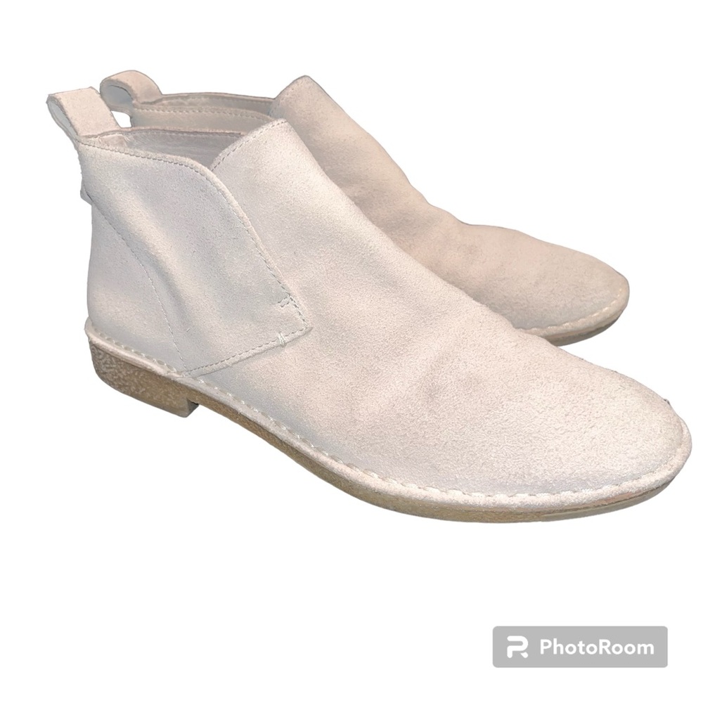 Dolce Vita size 7 1/2 slip on ankle high booties